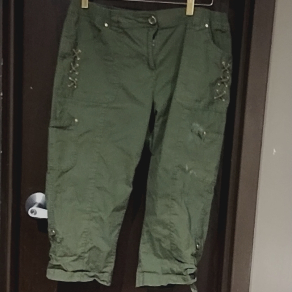 🟢  LAURA  PLUS capri SIZE 14 khaki